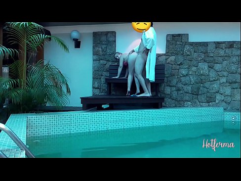 ❤️ Baas nooi bediende swembad toe, maar kon nie 'n warm weerstaan nie ☑ Sluts op af.rexporn-com.ru